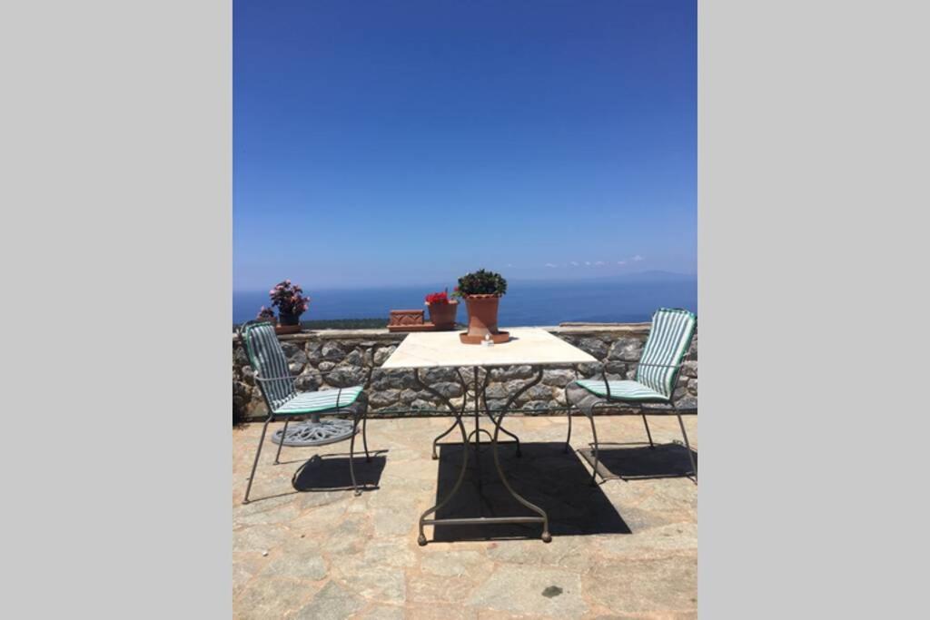 Πύργος Παραδοσιακός Με Μαγευτική Θέα - Villa Traditional Tower With Amazing Sea View Areopoli Eksteriør billede