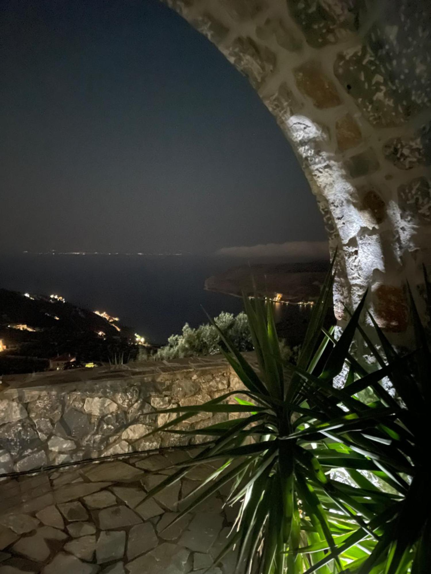 Πύργος Παραδοσιακός Με Μαγευτική Θέα - Villa Traditional Tower With Amazing Sea View Areopoli Eksteriør billede